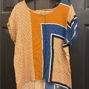 Democracy Women's Orange and Blue Geometric Blouse